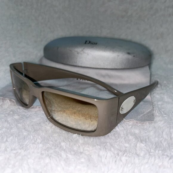 Christian Dior Sunglasses - Picture 2 of 7